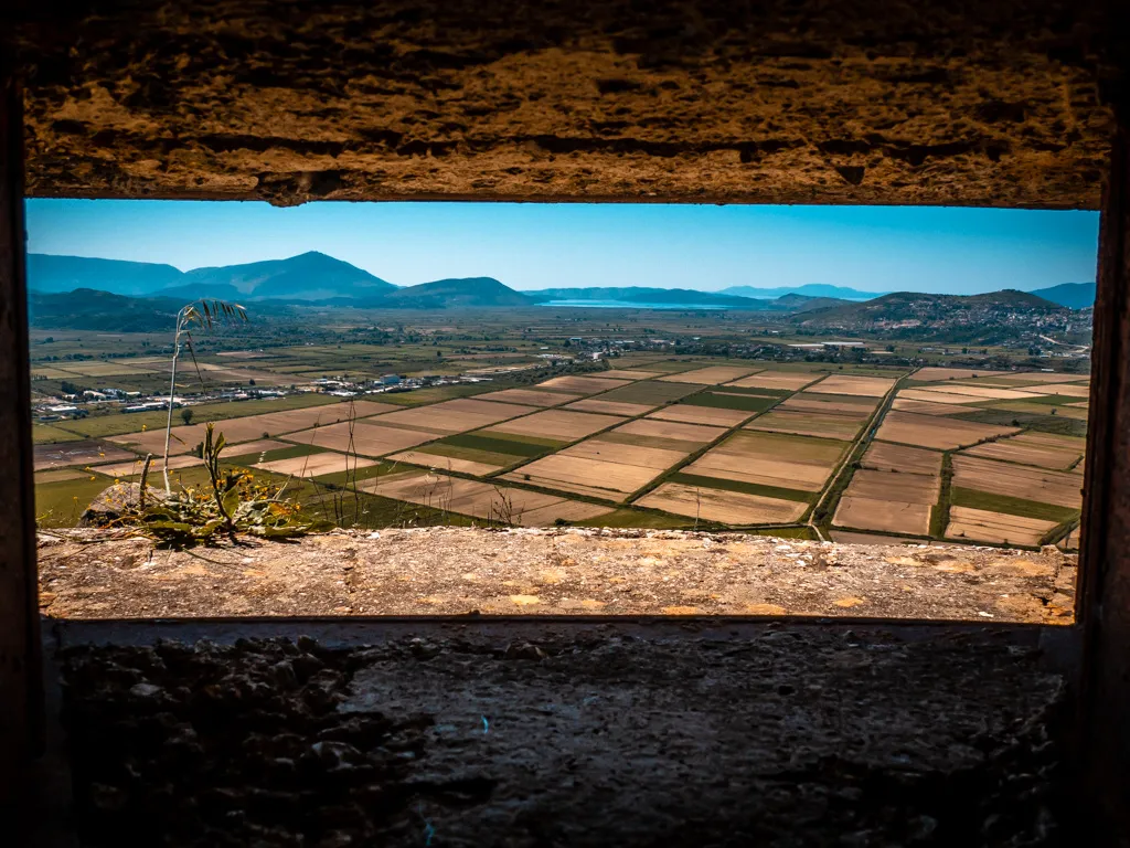 Aussicht vom Archäologischer Park von Phoenice (Finiq) nahe Saranda