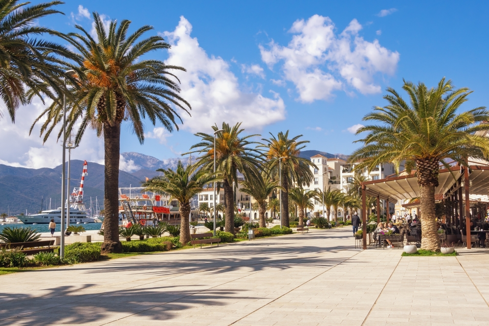 Tivat-Montenegro_Strandpromenade